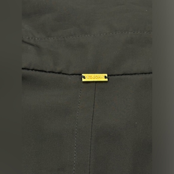 ST. JOHN Size Medium Jacket Black Full Zip Elastic Waist Lightweight Women - Picture 13 of 16